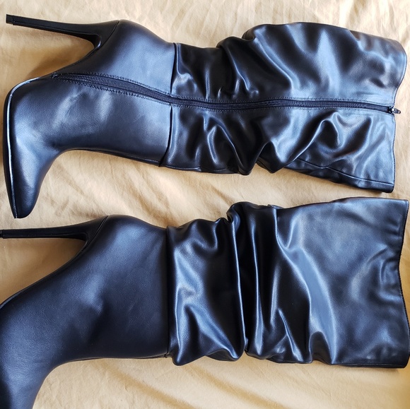 Boots - Picture 4 of 6